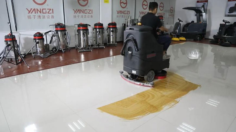 地板洗地機預(yù)防性維護(hù)技巧