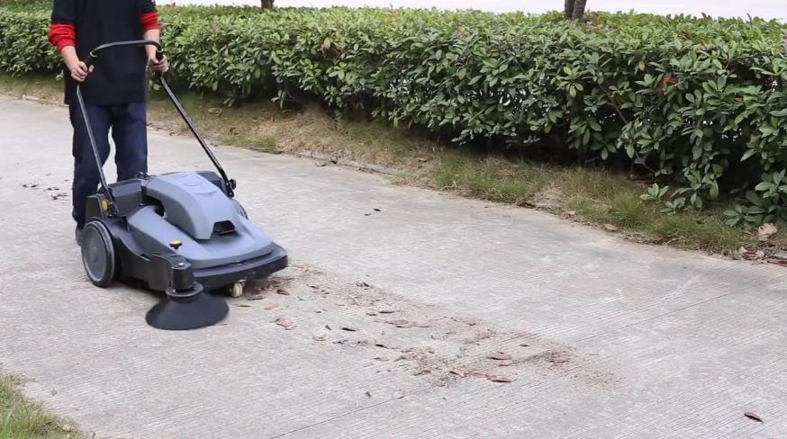 揚(yáng)子掃地車(chē)手推S320