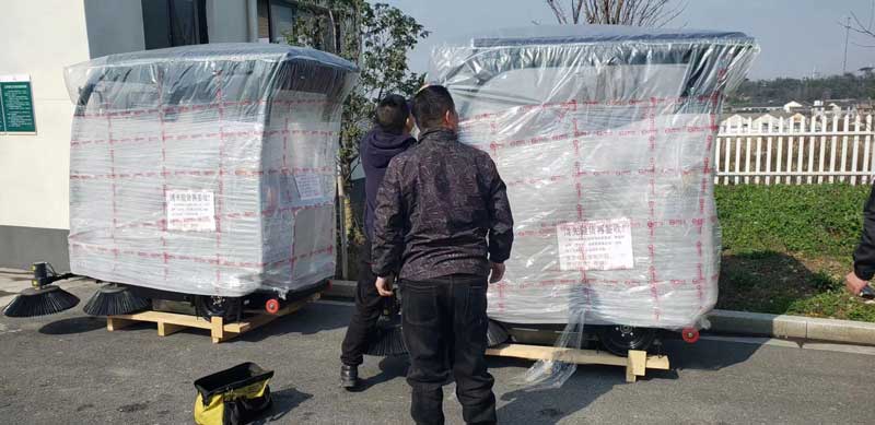 致電揚子工業(yè)掃地機，讓您的工廠保持最佳狀態(tài)！